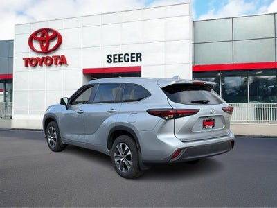 2025 Toyota Highlander XLE