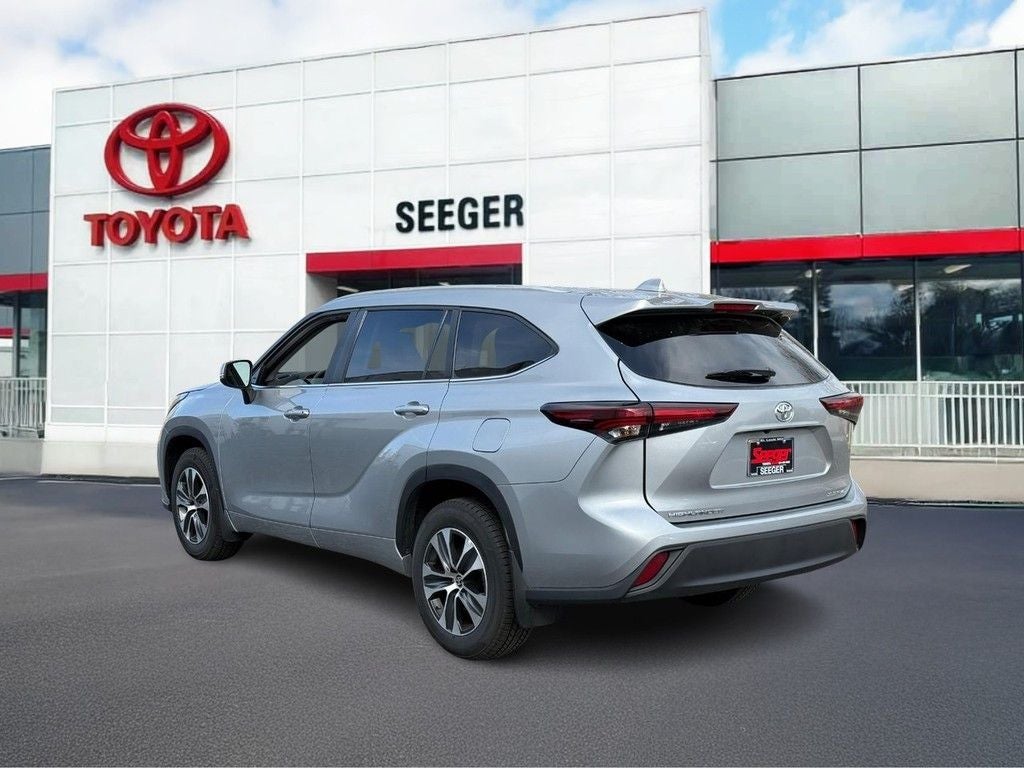 2025 Toyota Highlander XLE