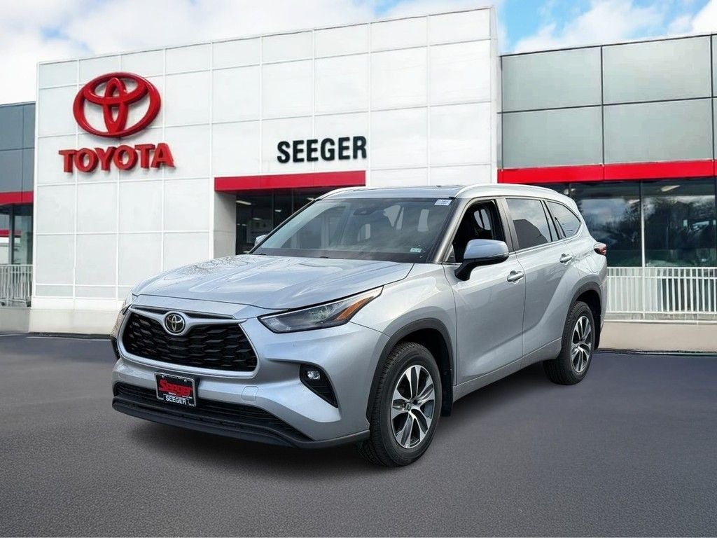 2025 Toyota Highlander XLE