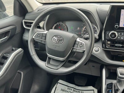 2025 Toyota Highlander XLE