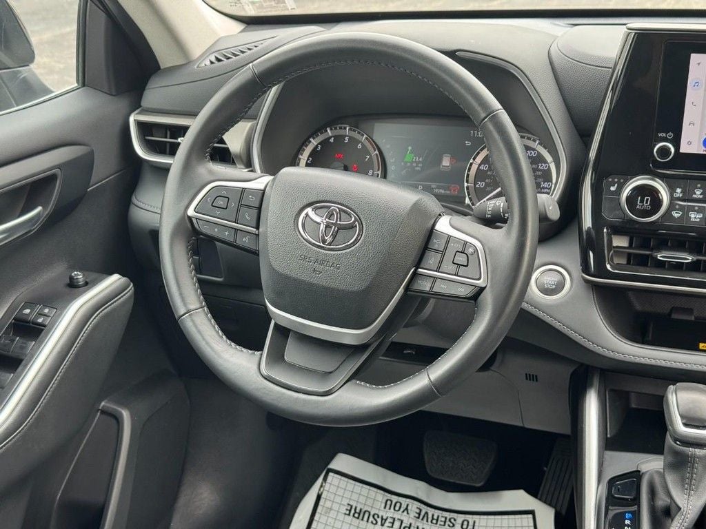 2025 Toyota Highlander XLE