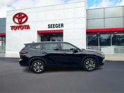 2025 Toyota Highlander XLE