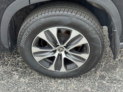 2025 Toyota Highlander XLE