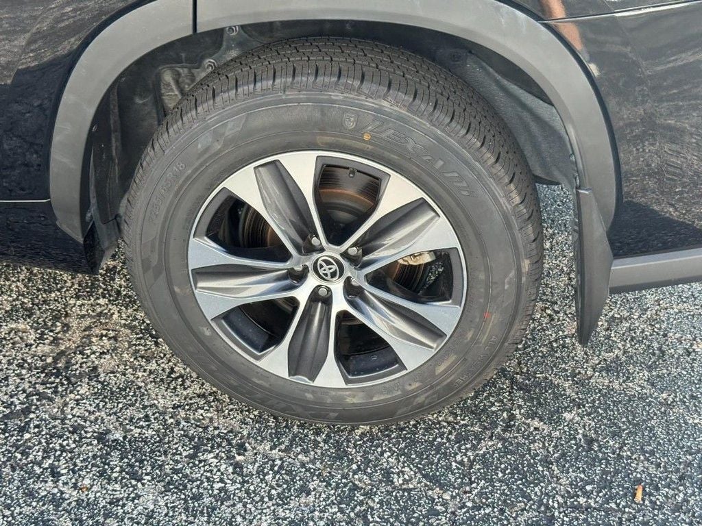 2024 Toyota Highlander Base