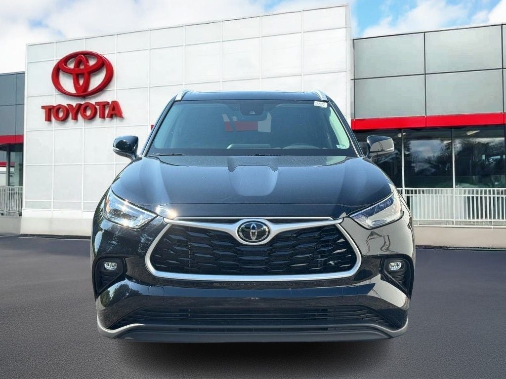 2024 Toyota Highlander Base