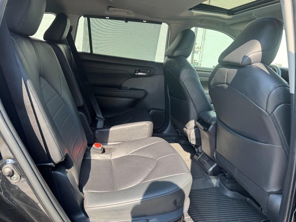 2024 Toyota Highlander Base