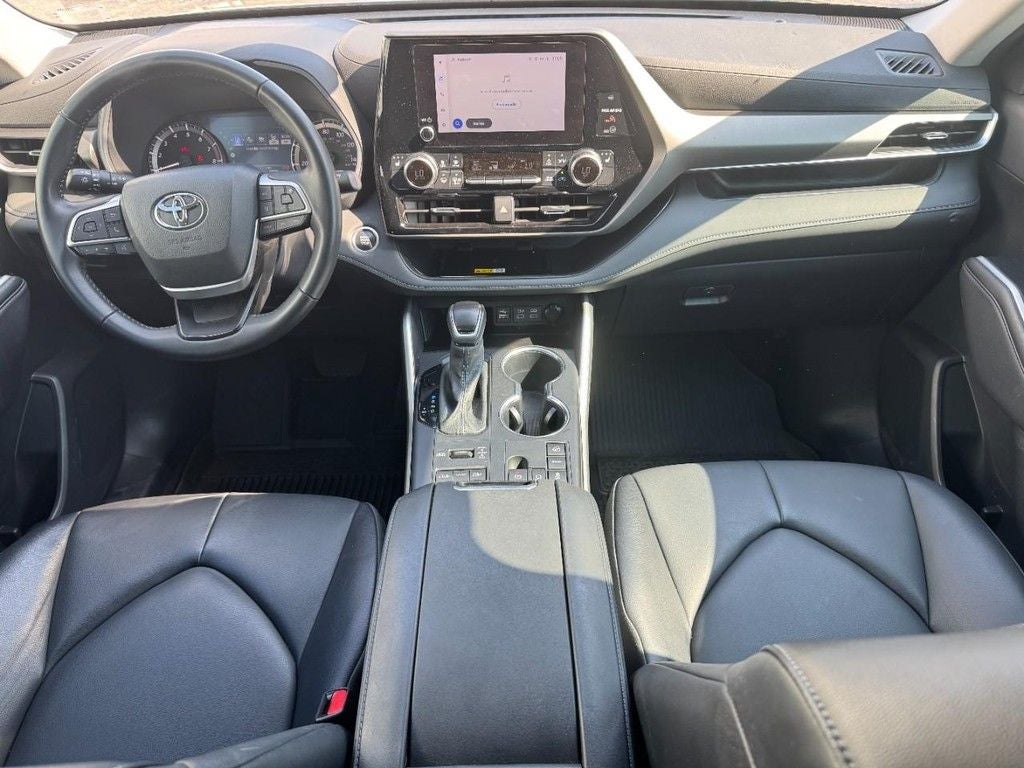 2024 Toyota Highlander Base
