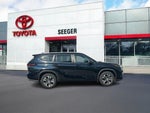 2024 Toyota Highlander Base