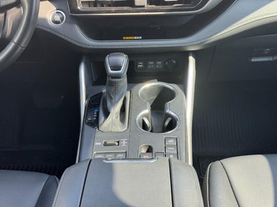 2024 Toyota Highlander Base