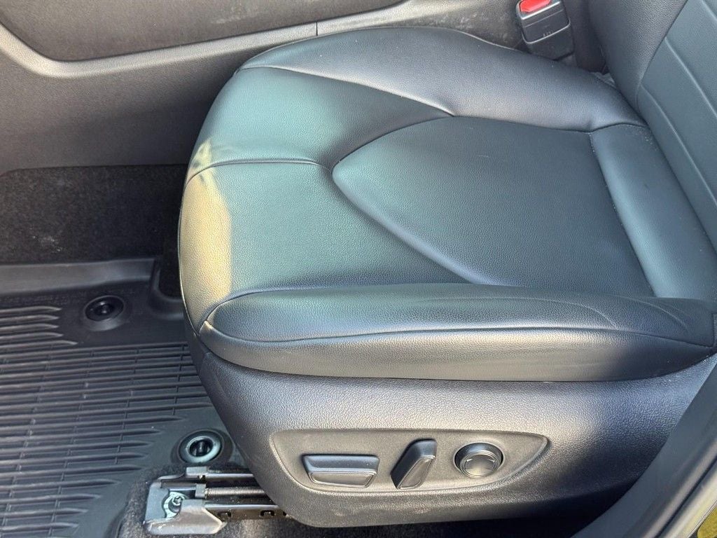2024 Toyota Highlander Base