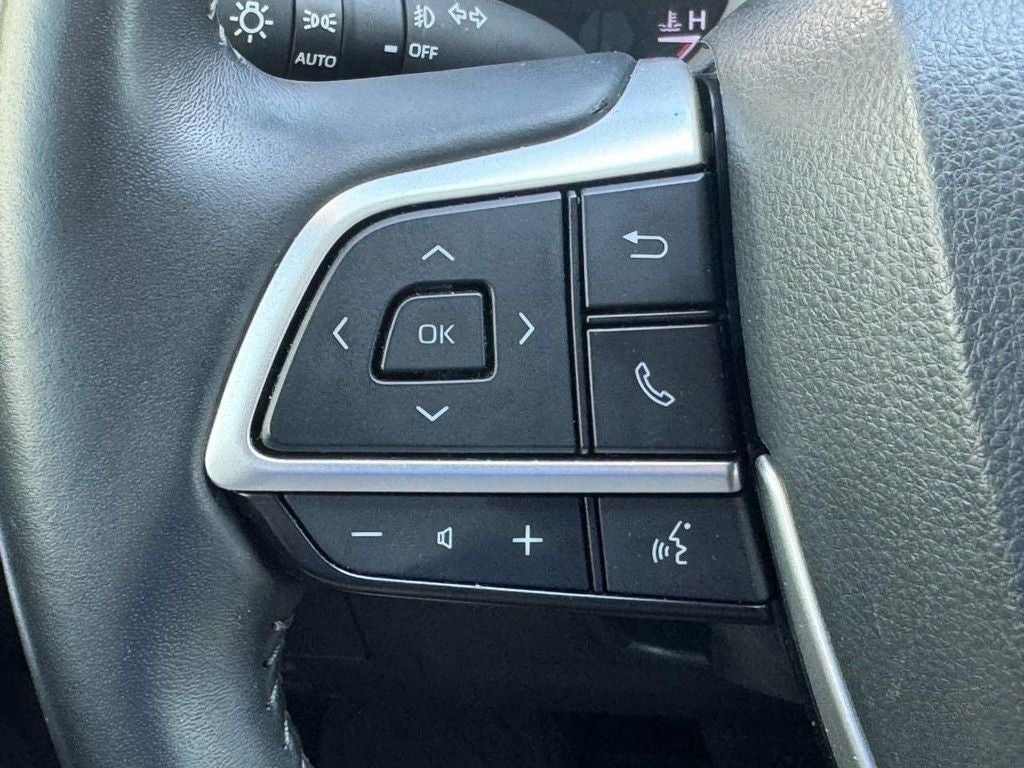 2024 Toyota Highlander Base