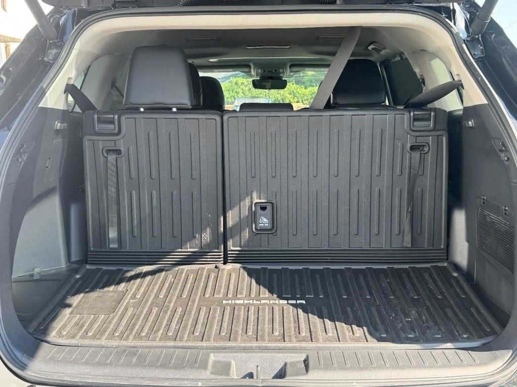 2024 Toyota Highlander Base