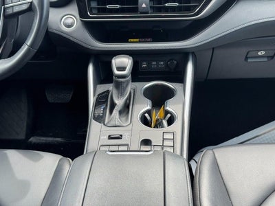 2025 Toyota Highlander XLE