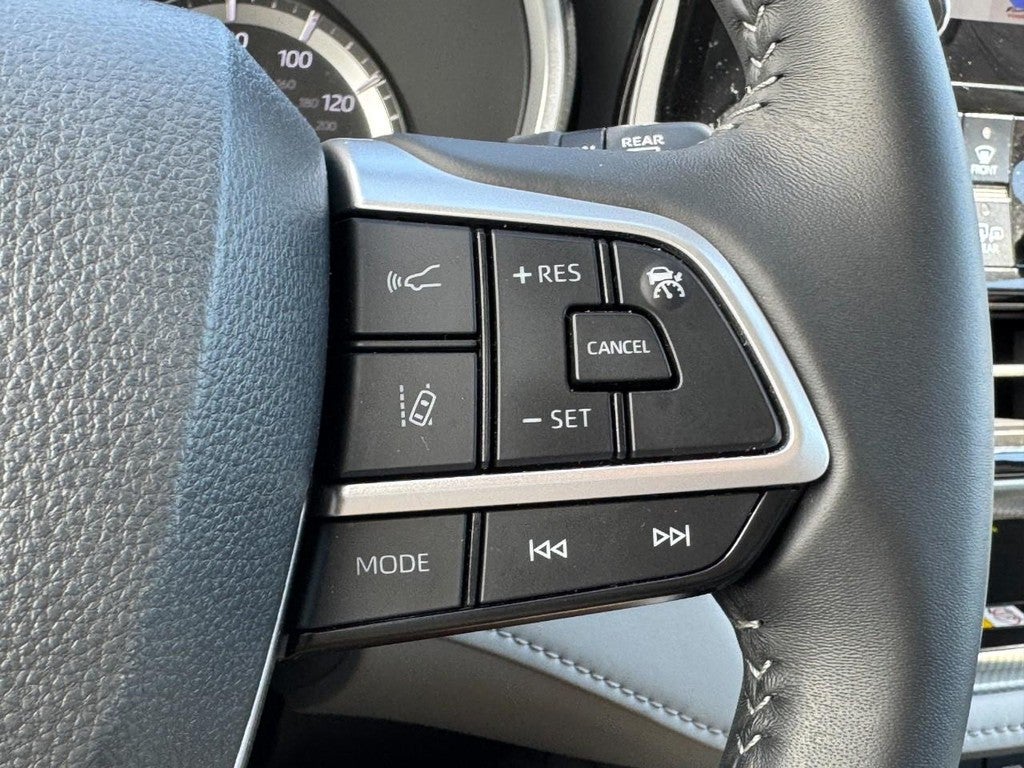 2025 Toyota Highlander AWD (Natl)