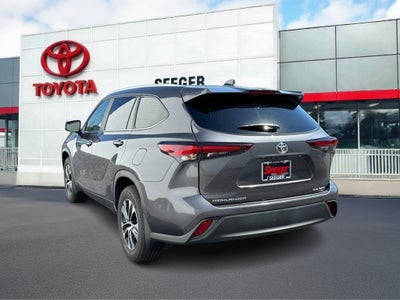 2025 Toyota Highlander AWD (Natl)