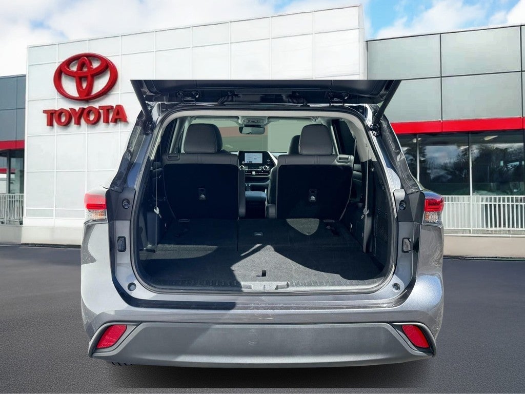 2025 Toyota Highlander AWD (Natl)
