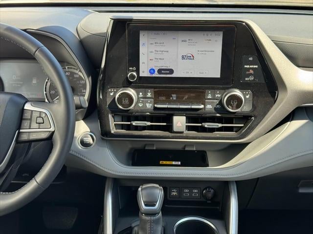 2025 Toyota Highlander AWD (Natl)