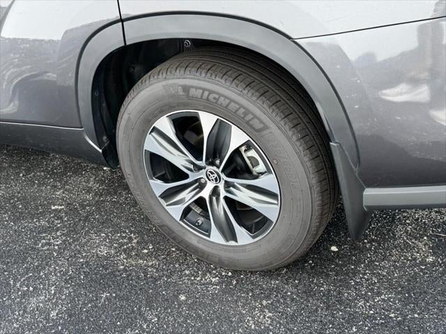 2025 Toyota Highlander AWD (Natl)