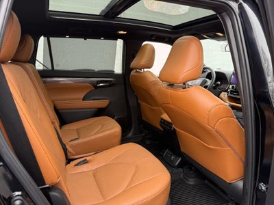 2024 Toyota HIGHLANDER Platinum