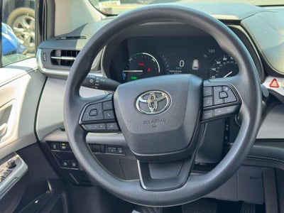 2026 Toyota Sienna LE 8 Passenger