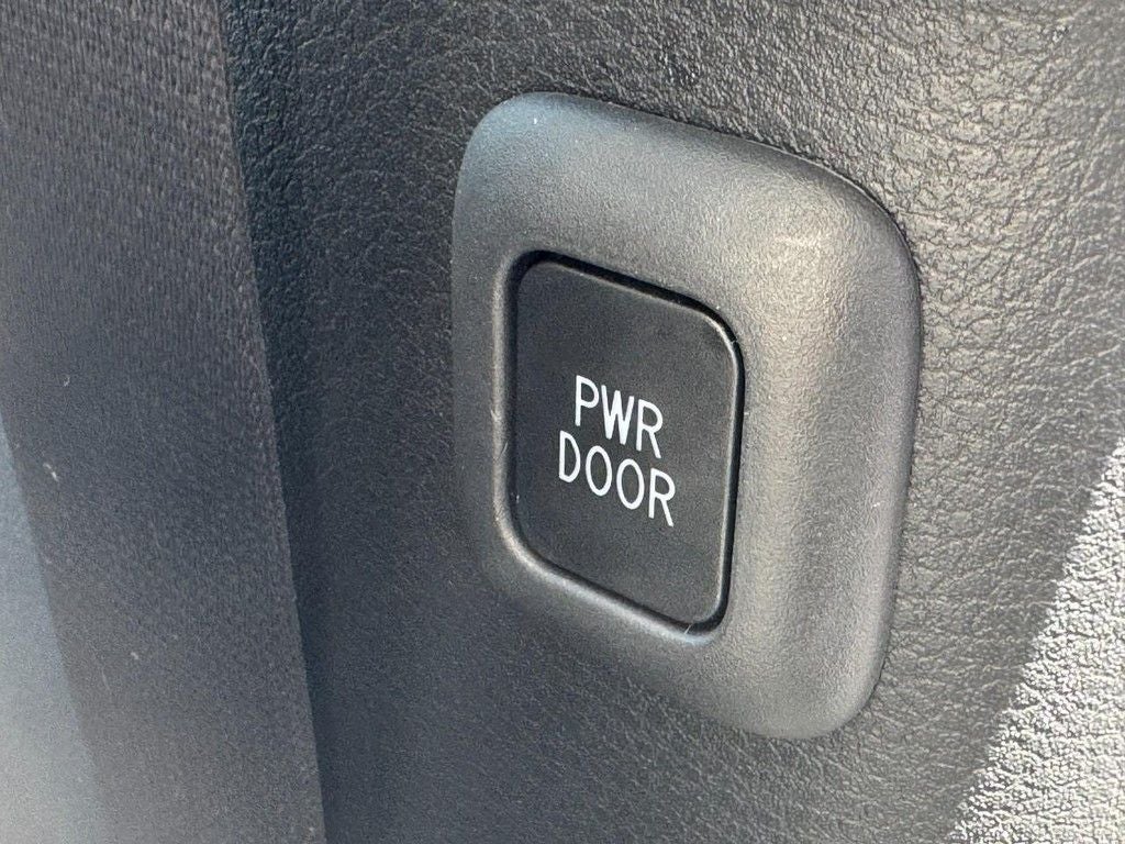 2026 Toyota Sienna LE 8 Passenger