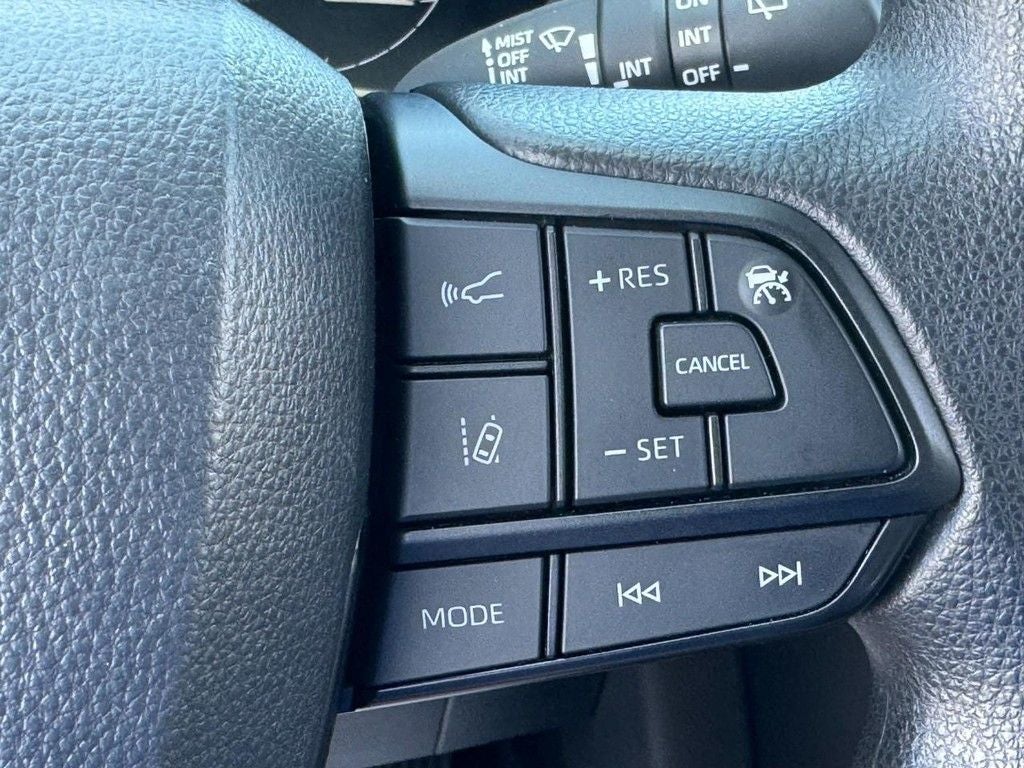 2026 Toyota Sienna LE 8 Passenger