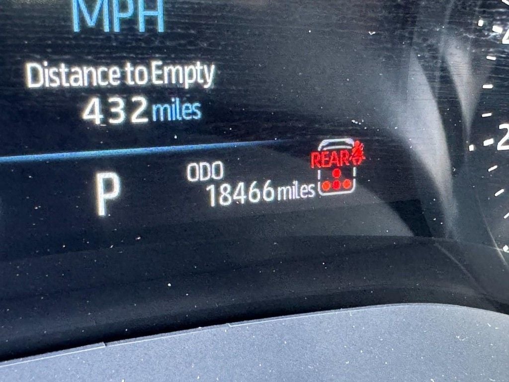2026 Toyota Sienna LE 8 Passenger