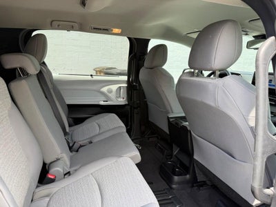2026 Toyota Sienna LE 8 Passenger