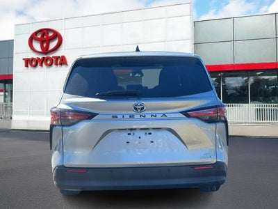 2022 Toyota Sienna XLE