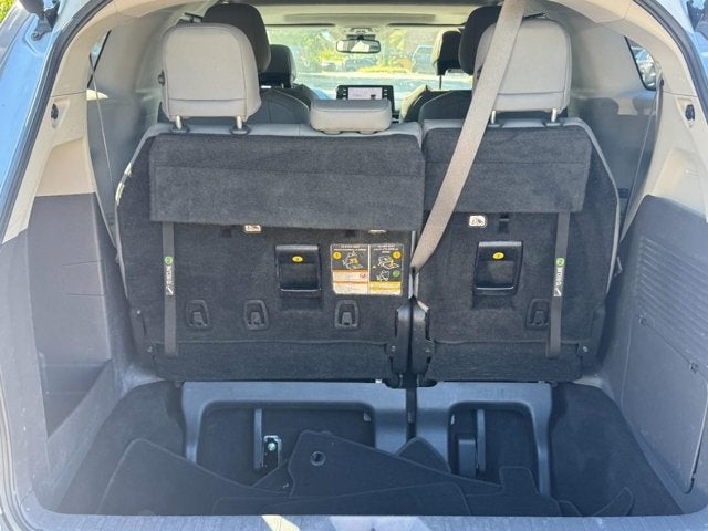 2022 Toyota Sienna XLE