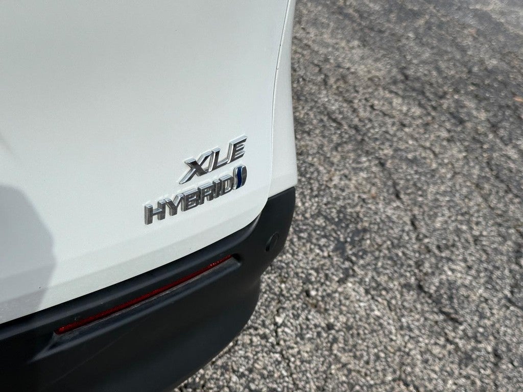 2024 Toyota Sienna XLE FWD 8-Passenger (Natl)