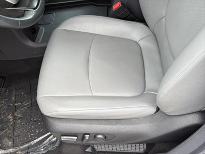 2024 Toyota Sienna XLE FWD 8-Passenger (Natl)