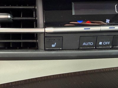 2024 Toyota Sienna XLE FWD 8-Passenger (Natl)