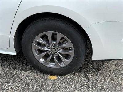 2024 Toyota Sienna XLE FWD 8-Passenger (Natl)