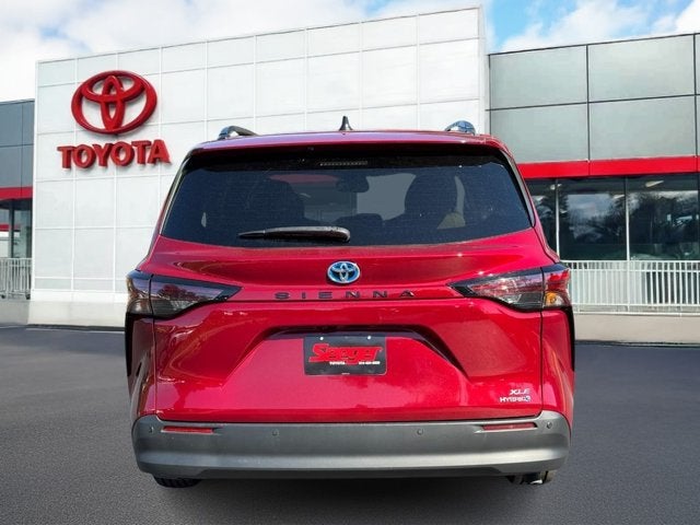 2024 Toyota Sienna XLE