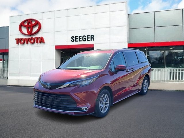 2024 Toyota Sienna XLE