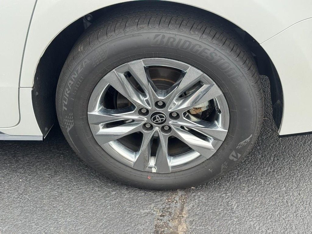2026 Toyota Sienna Limited 7 Passenger