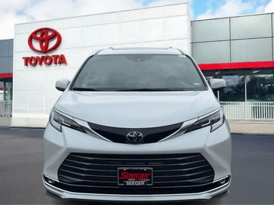 2026 Toyota Sienna Limited 7 Passenger