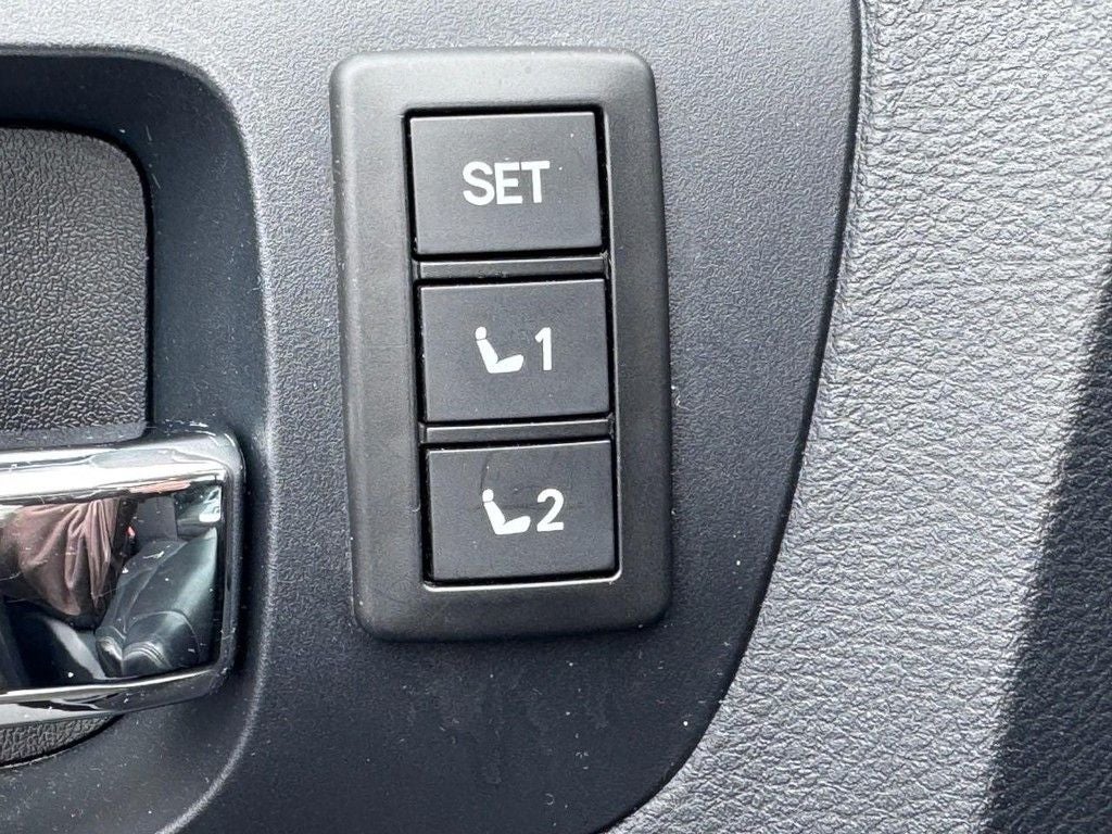 2017 Toyota Tundra Platinum 5.7L V8