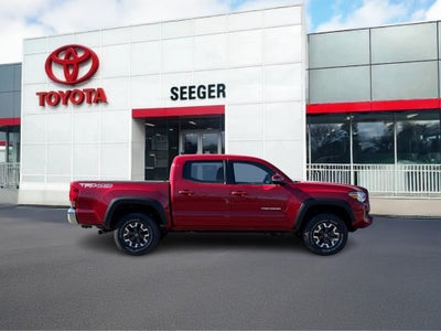 2017 Toyota Tacoma TRD Off Road Double Cab 5' Bed V6 4x4 MT (Natl)