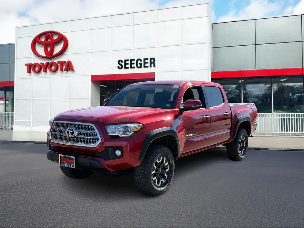 2017 Toyota Tacoma TRD Off Road Double Cab 5' Bed V6 4x4 MT (Natl)