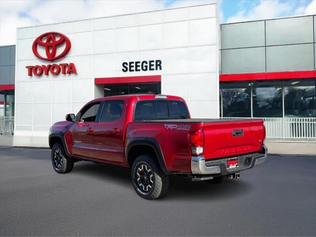 2017 Toyota Tacoma TRD Off Road Double Cab 5' Bed V6 4x4 MT (Natl)