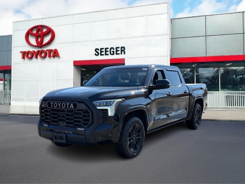 2023 Toyota Tundra 4WD Platinum CrewMax 5.5' Bed (Natl)