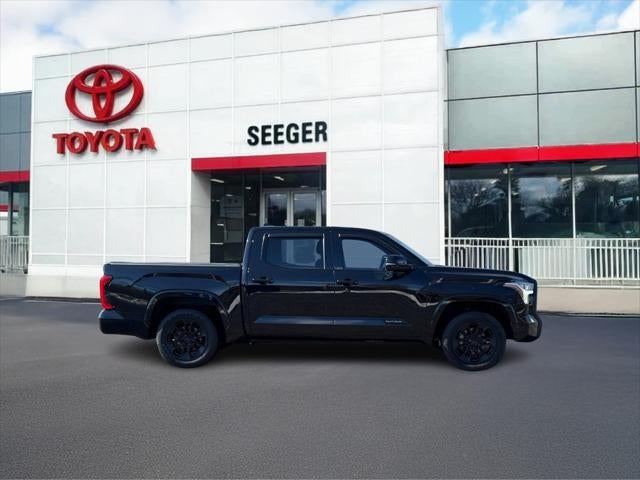 2023 Toyota Tundra 4WD Platinum CrewMax 5.5' Bed (Natl)