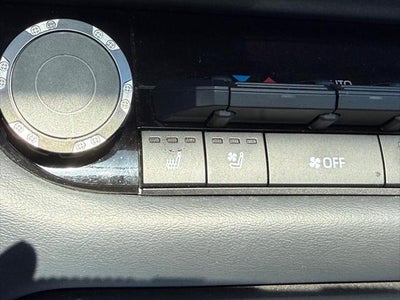 2023 Toyota Tundra 4WD Platinum CrewMax 5.5' Bed (Natl)