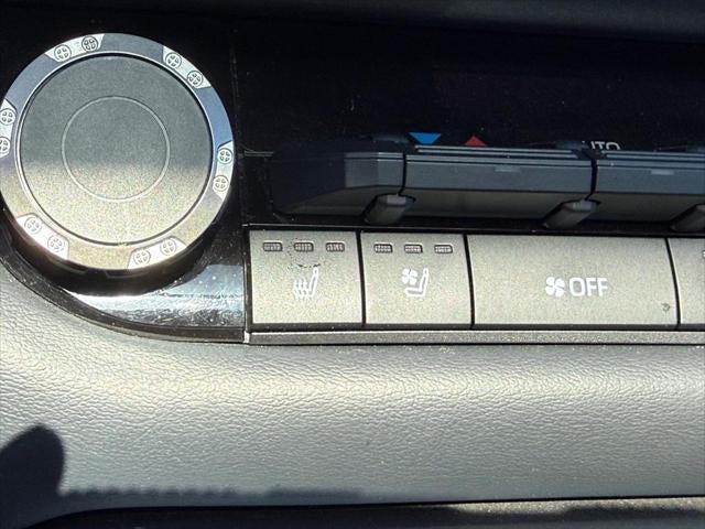 2023 Toyota Tundra 4WD Platinum CrewMax 5.5' Bed (Natl)