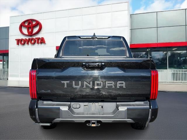 2023 Toyota Tundra 4WD Platinum CrewMax 5.5' Bed (Natl)