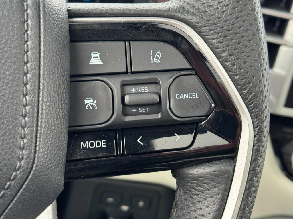 2023 Toyota Tundra 4WD Capstone Hybrid CrewMax 5.5' Bed (Natl)