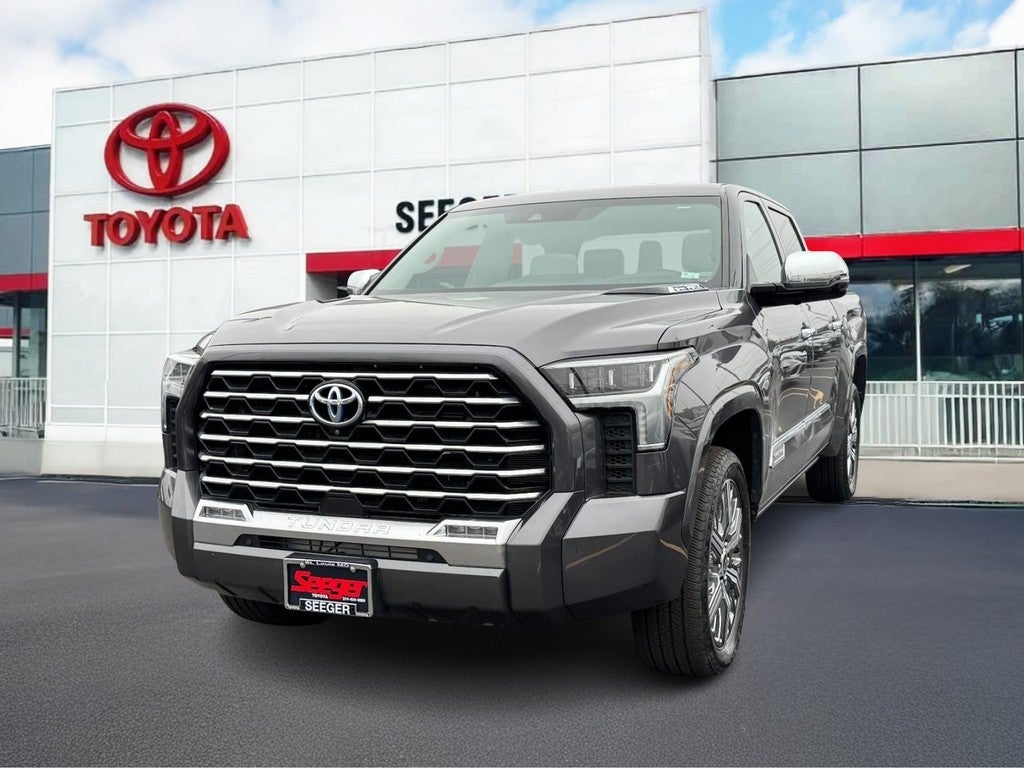 2023 Toyota Tundra 4WD Capstone Hybrid CrewMax 5.5' Bed (Natl)
