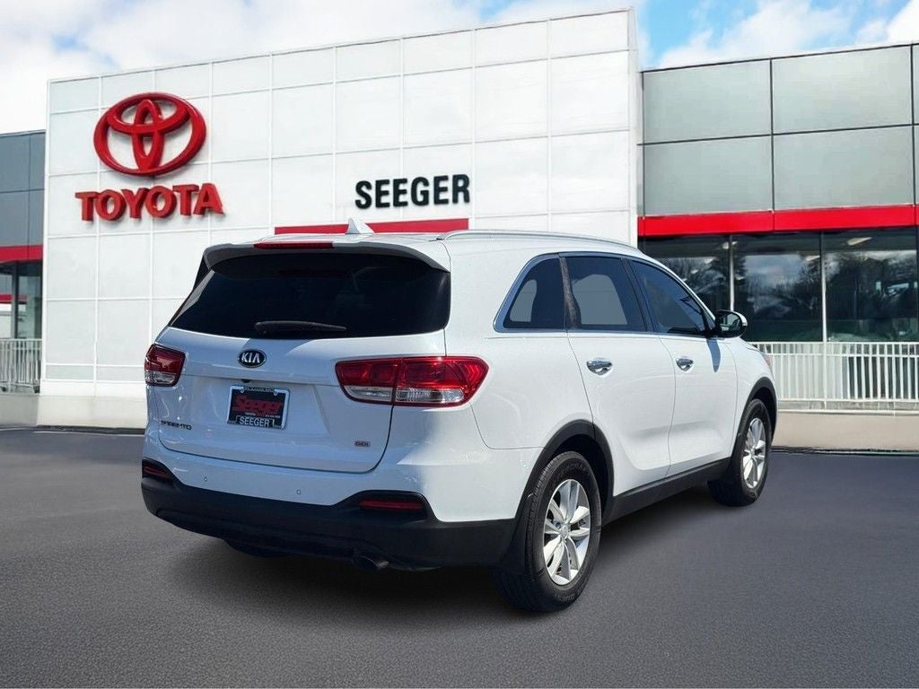 2017 Kia Sorento LX